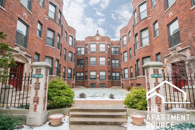 Building Photo - 7724 N Marshfield Ave