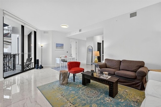 Building Photo - 301 Altara Ave