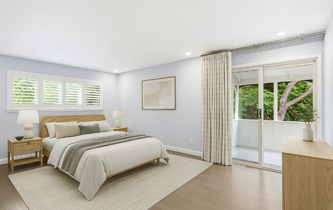 Building Photo - 339 Vine St