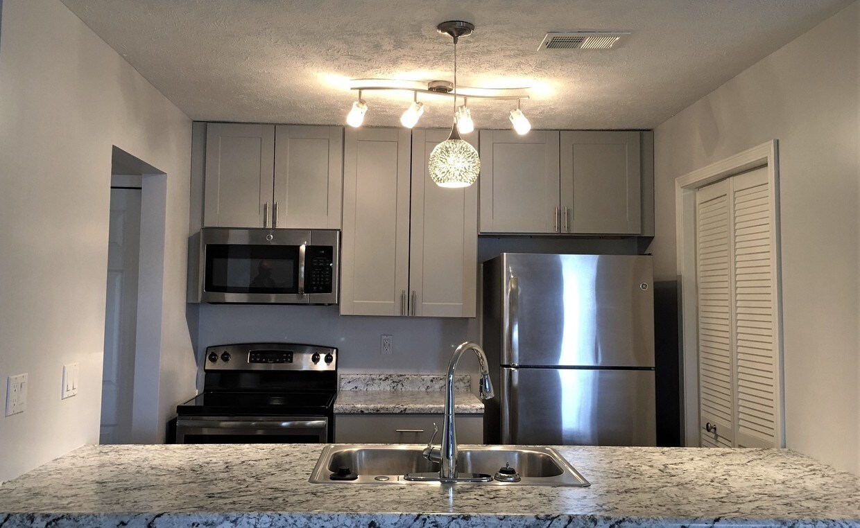 Lake Pointe Village Traverse City Mi Apartment Finder