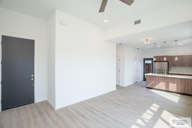 Building Photo - 3508 Hidalgo Cir