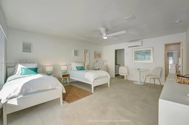 Building Photo - 1319 SW 30th St