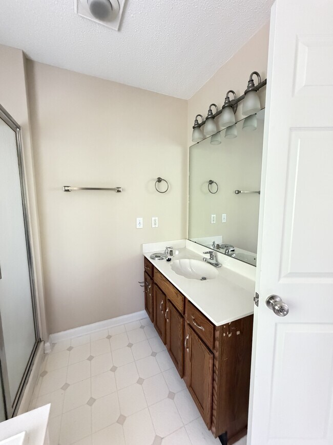 Building Photo - 5938 Brookstone Dr NW