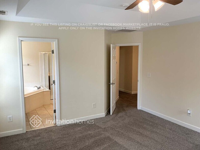 Building Photo - 1521 Lindenberg Square