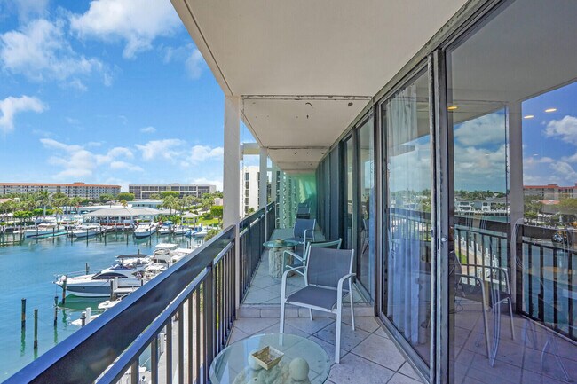 Building Photo - 2687 N Ocean Blvd