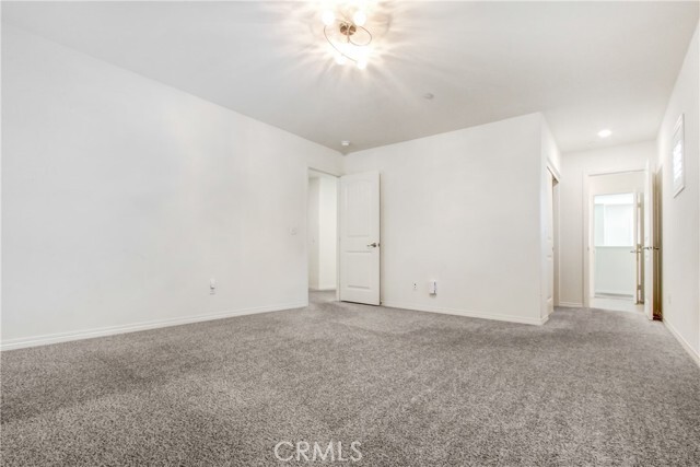 Building Photo - 5594 Skimmer Dr
