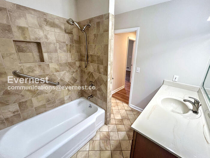 Building Photo - 1133 Wonder Ln