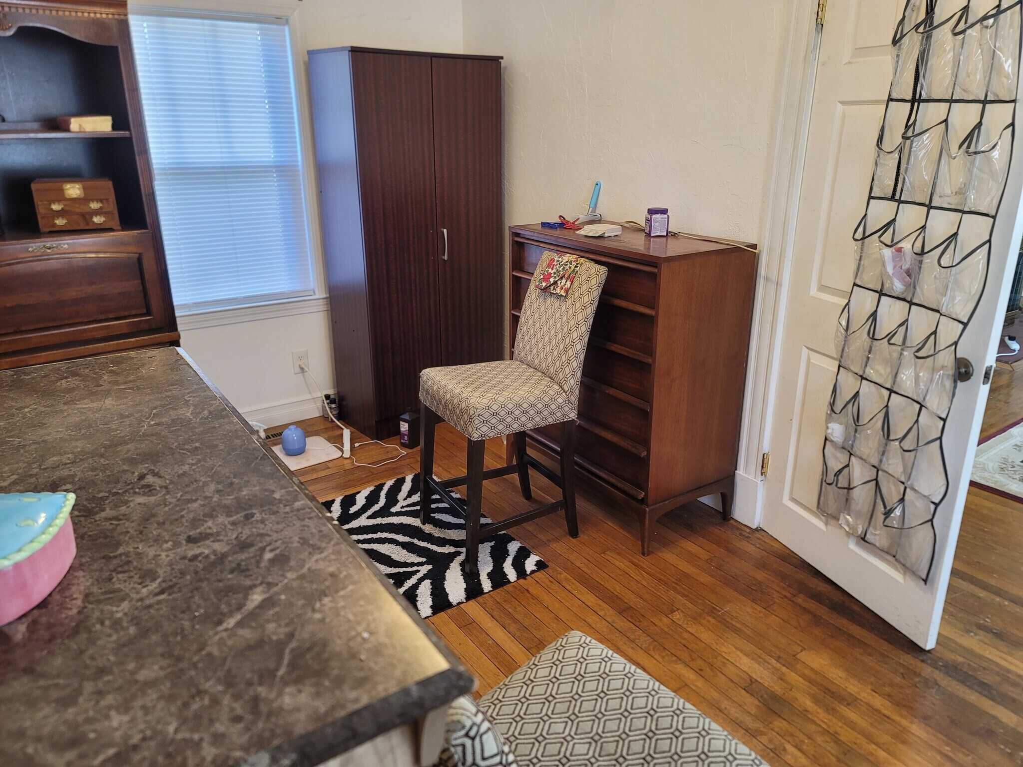 Building Photo - 94 Gill St