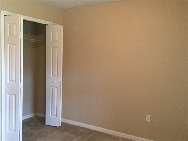 Building Photo - 375 Regal Downs Cir
