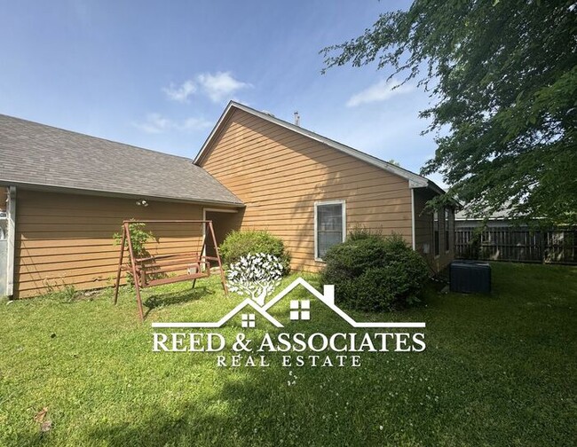 Building Photo - Lovely 3 Bedroom home in Southeast Area