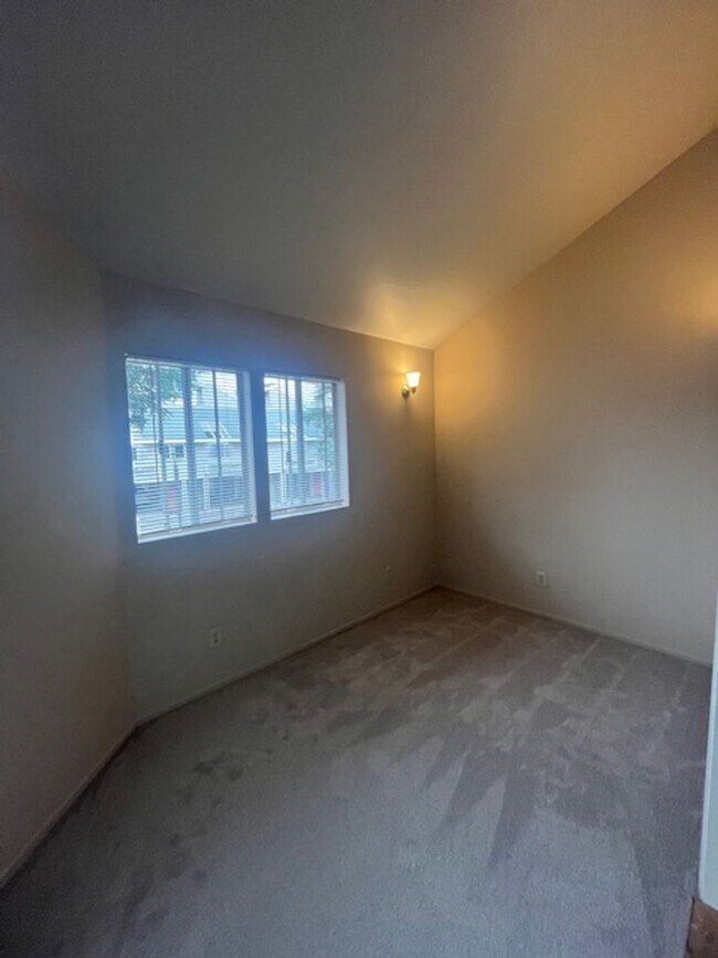 Building Photo - 1185 FOOTHILL BLVD #30, SAN LUIS OBISPO (PINE CREEK CONDO)