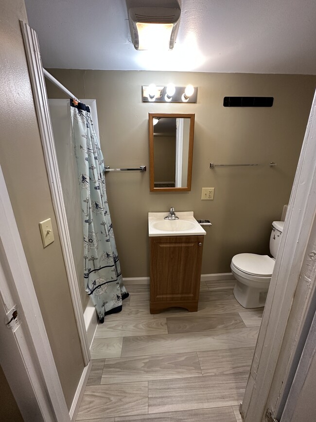 Building Photo - 3609 1st Ave N