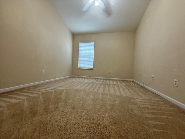 Building Photo - 2865 Polana St