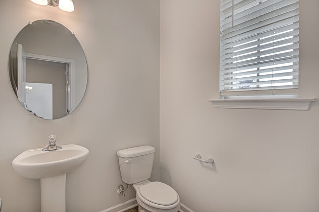 Building Photo - 3309 Ardmore St