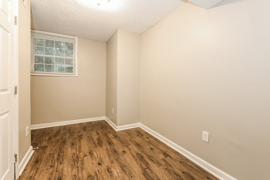 Building Photo - 2171 Rochelle Way