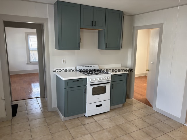 Building Photo - 111 Johnson St