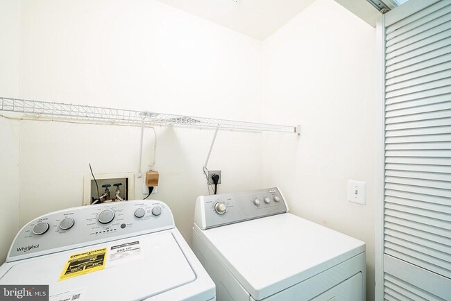 Building Photo - 5920 Terrapin Pl