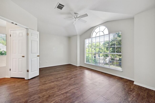 Building Photo - 14721 Yora Dr
