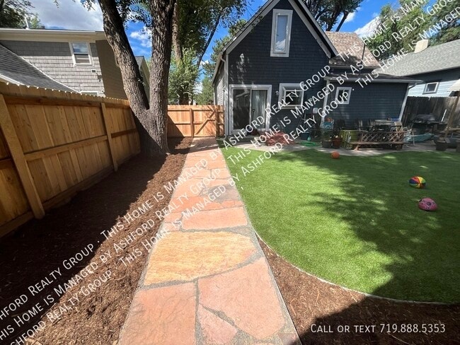 Building Photo - 837 E Willamette Ave