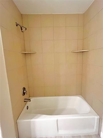 Building Photo - 1816 Lexington Pl