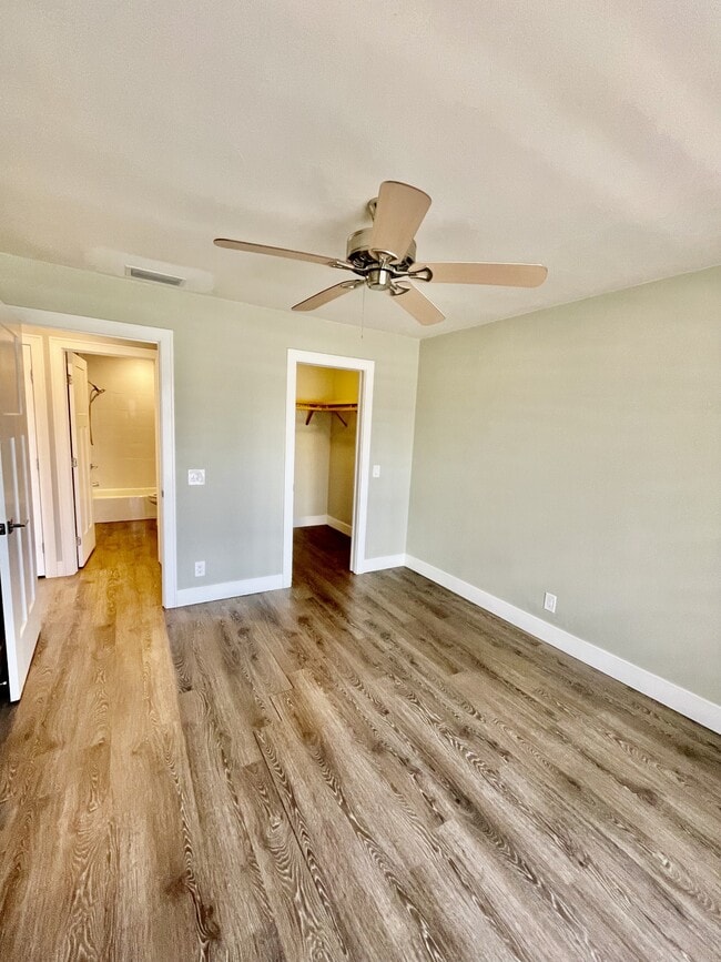Building Photo - 15493 Admiralty Cir
