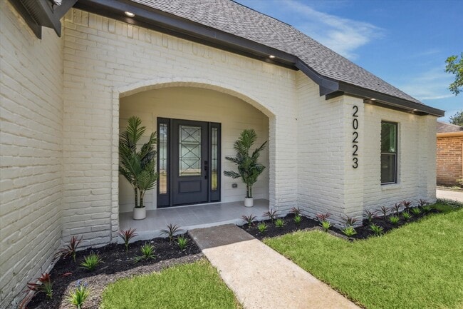 Primary Photo - 20223 Laurel Lock Dr