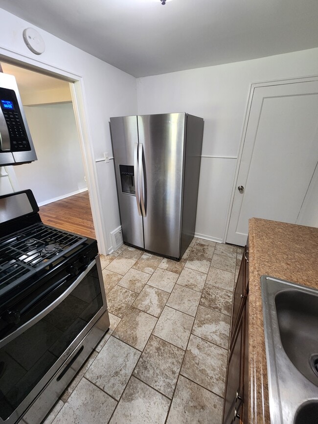 Building Photo - 78 Wenzell Pl