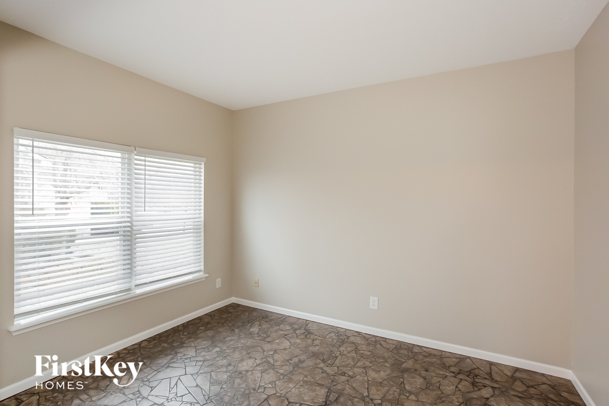 Building Photo - 13947 Royalwood Dr