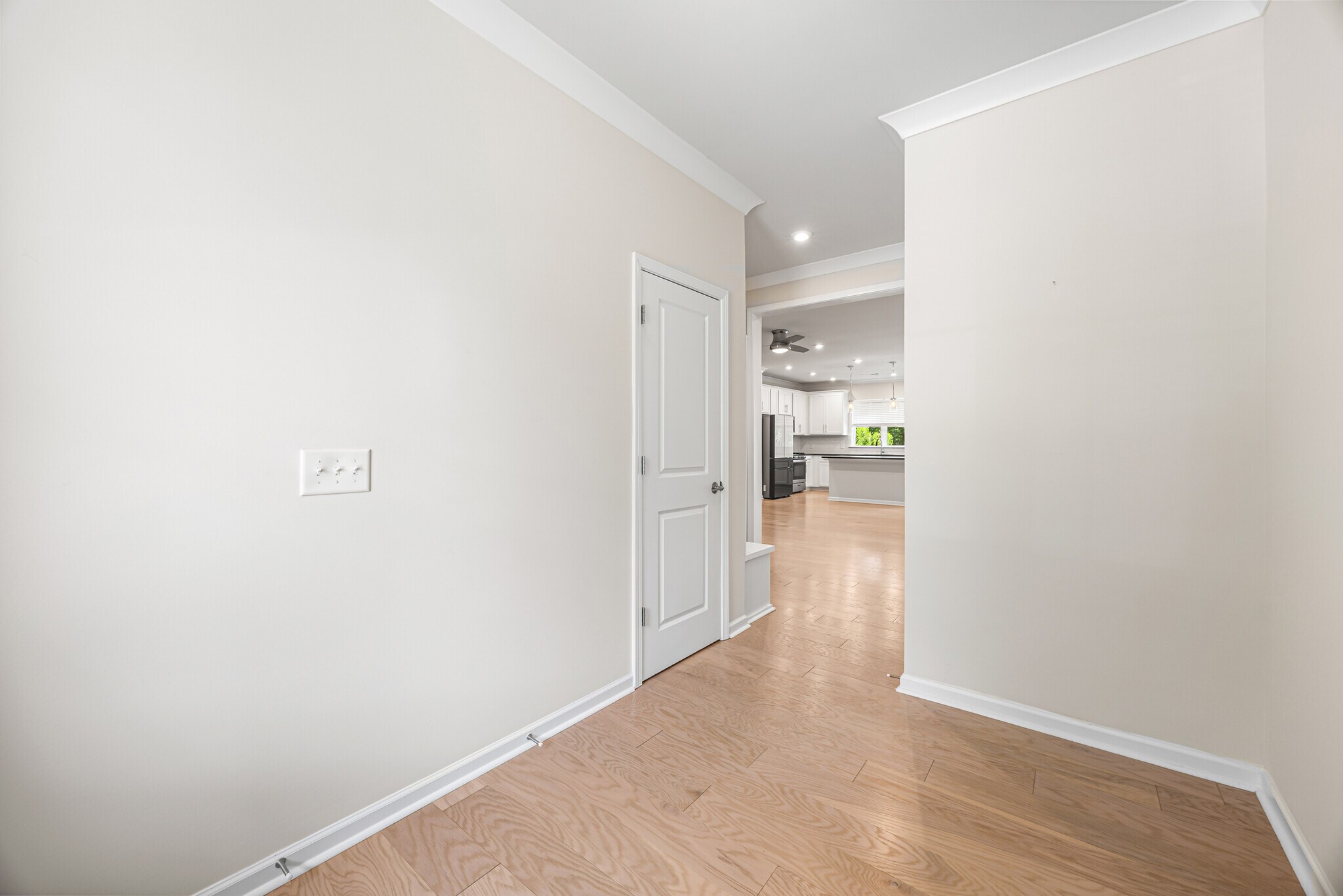 Building Photo - 529 Madison Falls Ct