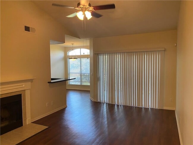 Building Photo - 6000 Shepherd Mountain Cove