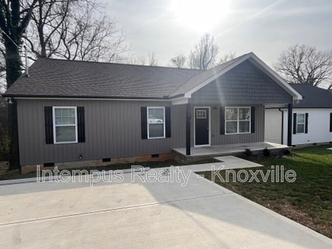 Building Photo - 355 W Outer Dr