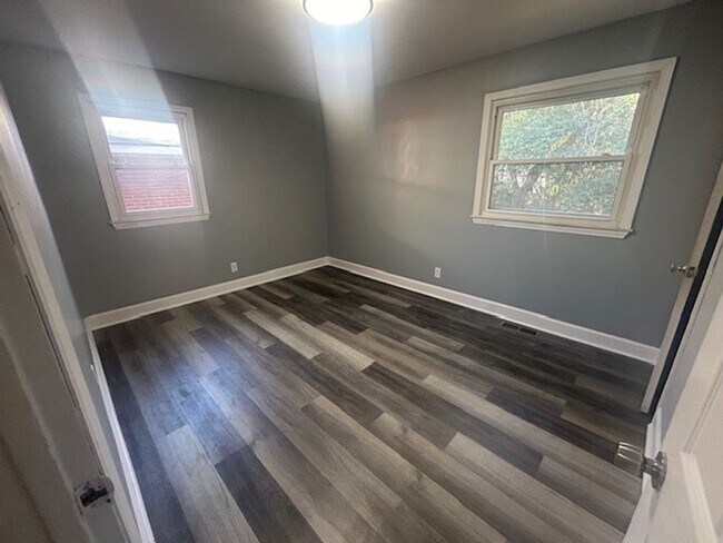 Building Photo - Coming soon!! 3 Bedroom 1 Bath