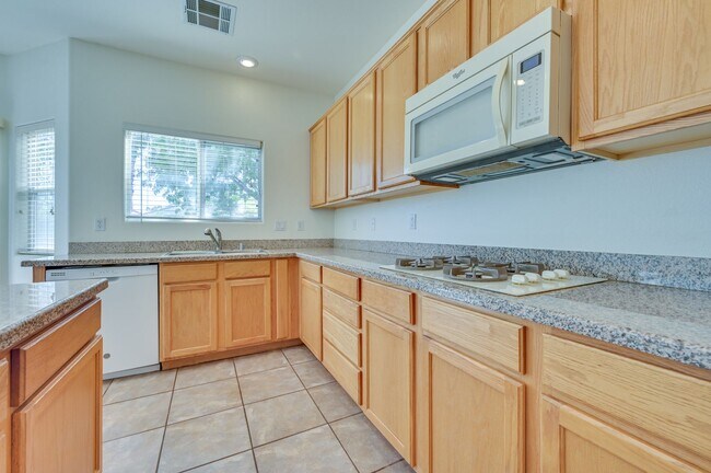 Building Photo - SW!! Southern Highlands!!! 4 Bedrooms!!!  ...