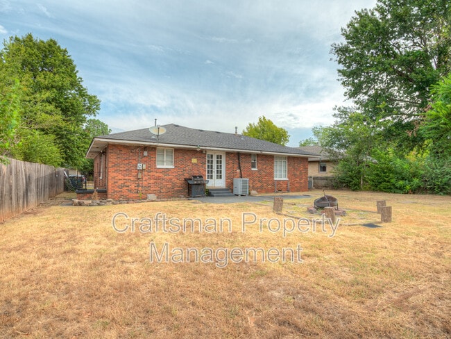 Building Photo - 1724 Churchill Way