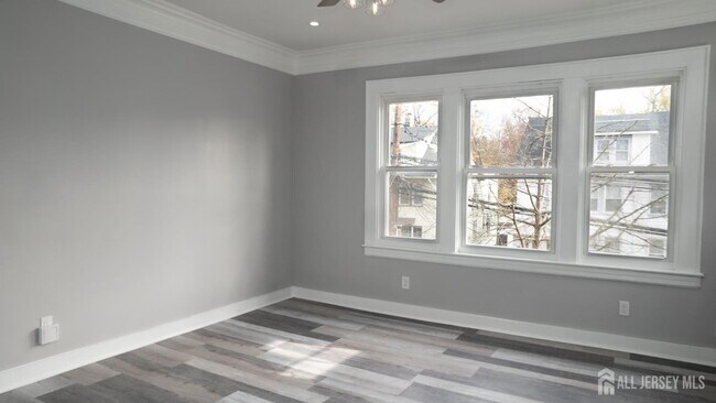 Building Photo - 65 Poe Ave