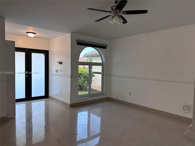 Building Photo - 4908 SW 143rd Ave