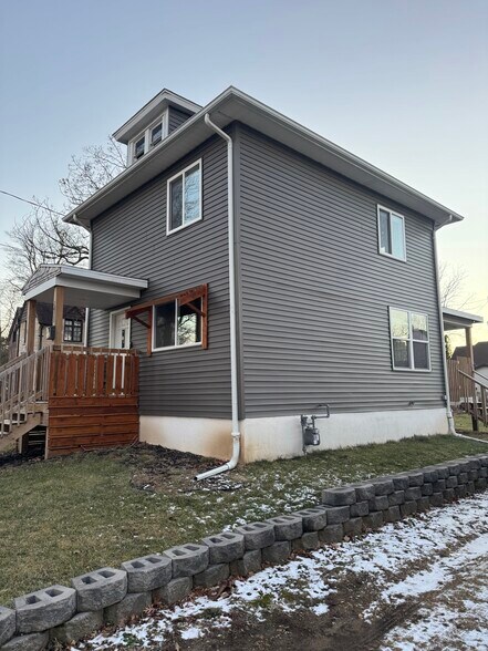 Building Photo - 1411 22nd Ave