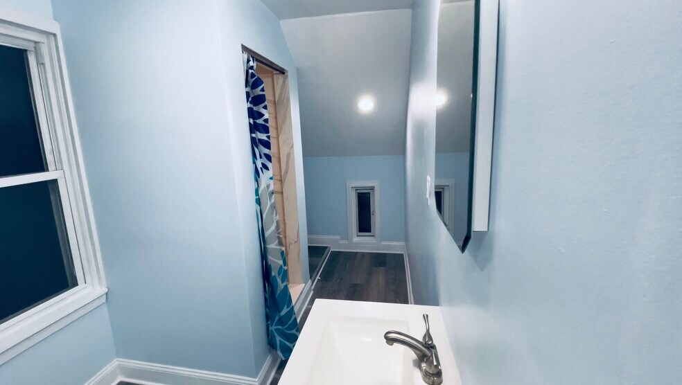 Building Photo - 23 Everett Ave