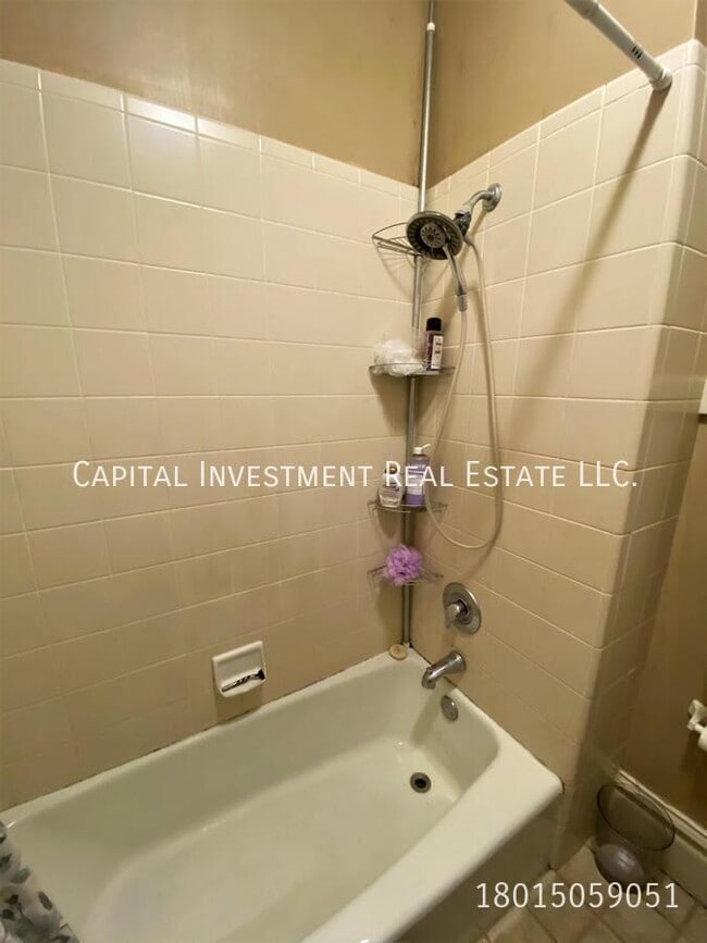 Building Photo - 460 E 300 S