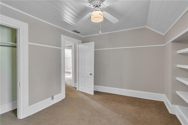 Building Photo - 225 S Park St