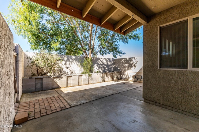 Building Photo - 911 S Hacienda Dr