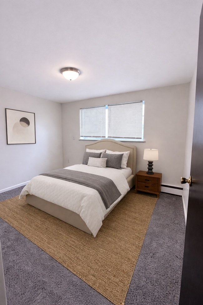 Building Photo - 2 BEDROOM APARTMENT IN BEAVER!!