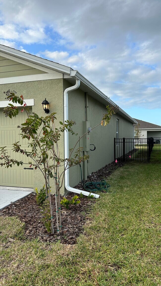 Building Photo - 3241 Silas Dr