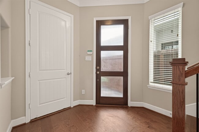 Building Photo - 4413 Schuler St