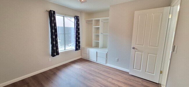 Building Photo - Ulatis Creek Estates