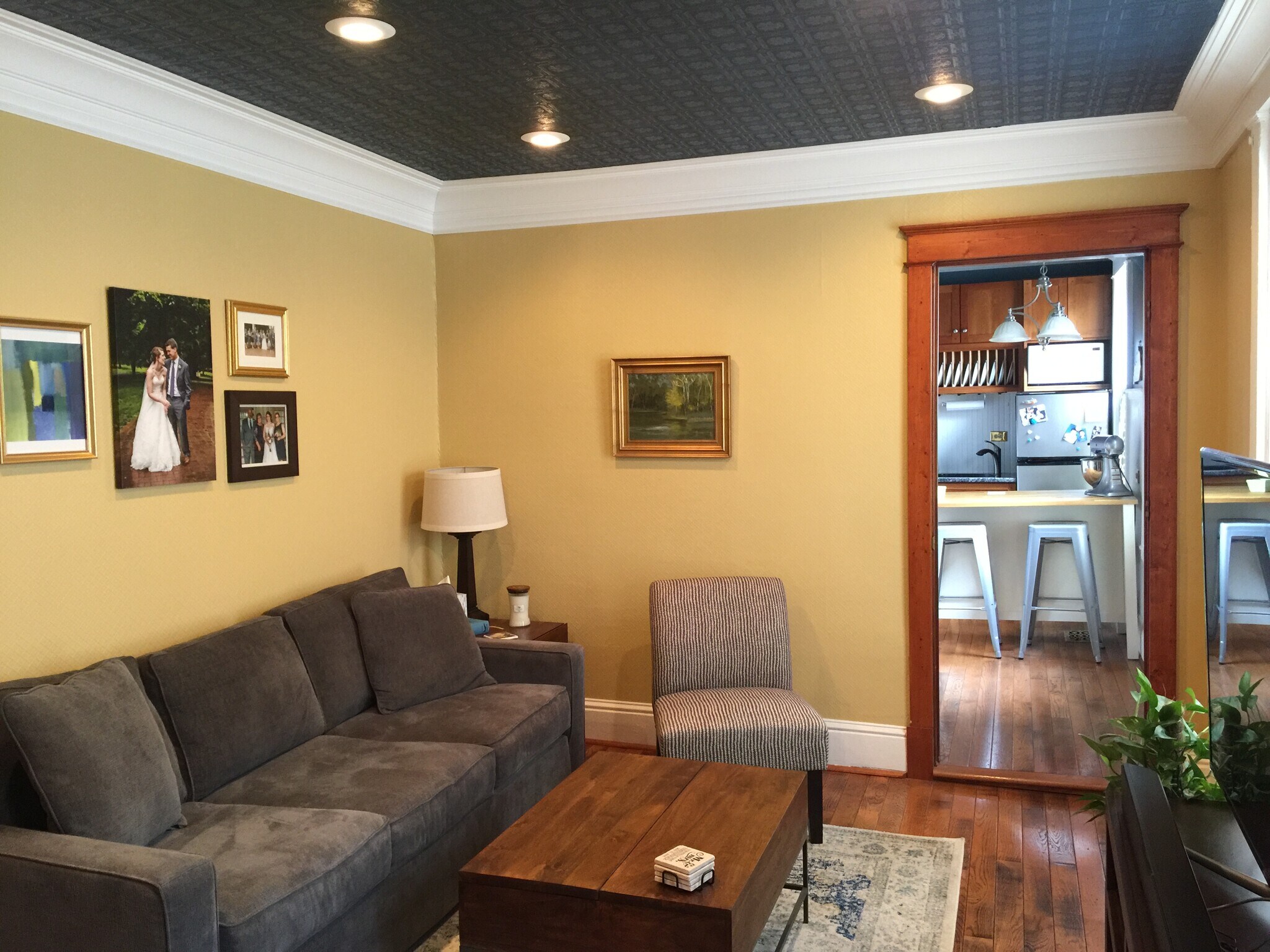 Living, dining or TV room - 130 Park Pl