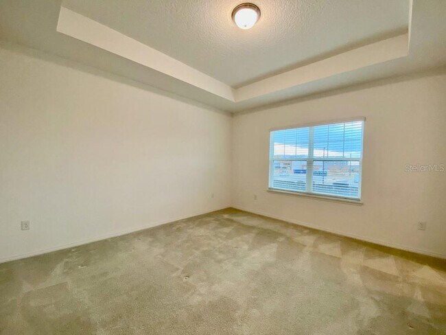 Building Photo - 10271 Austrina Oak Loop