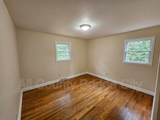Building Photo - 112 Sunrise Ln
