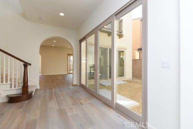 Building Photo - 8 Last Bloom