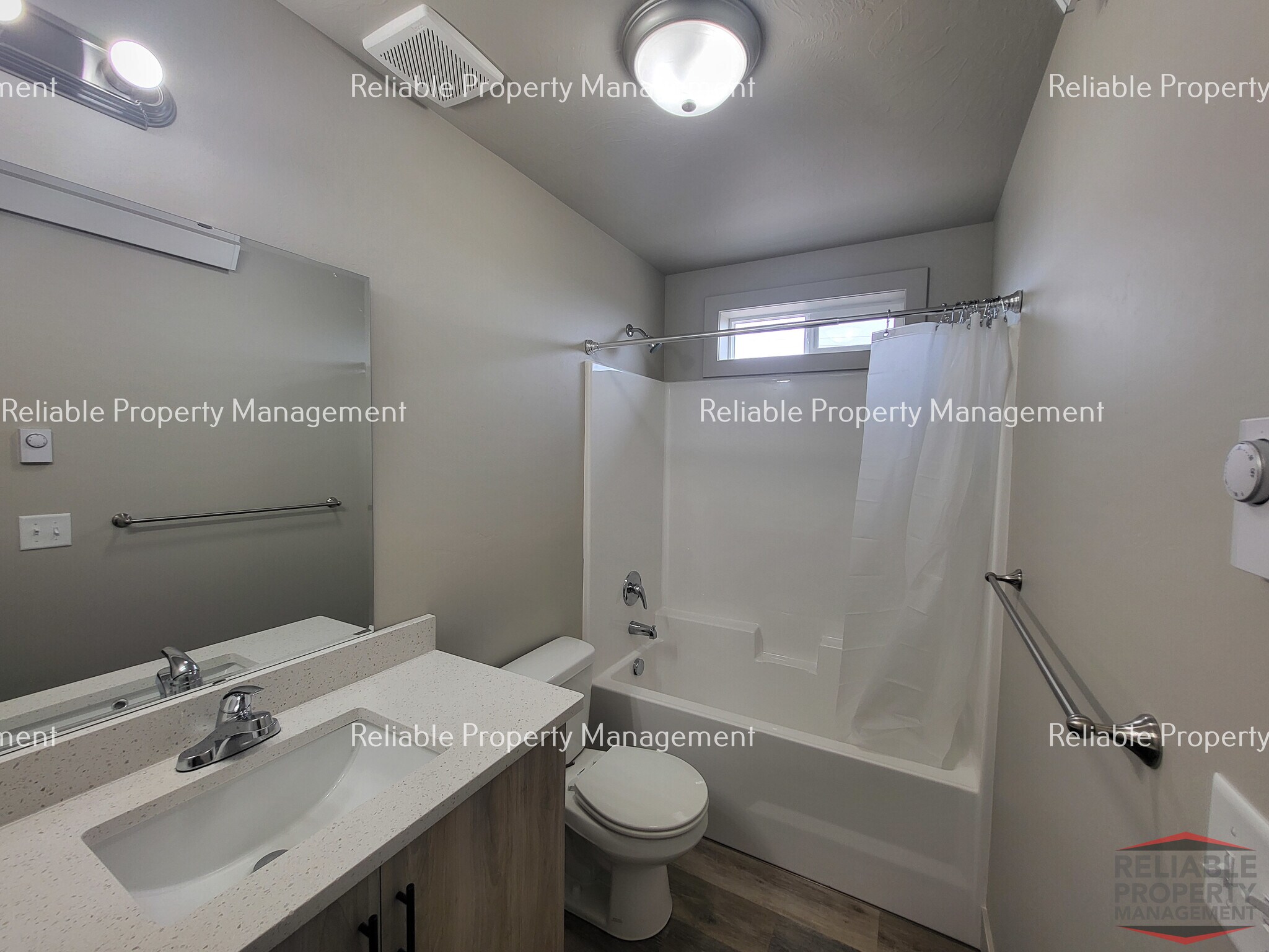 Building Photo - 6325 N Silver Fox Rd